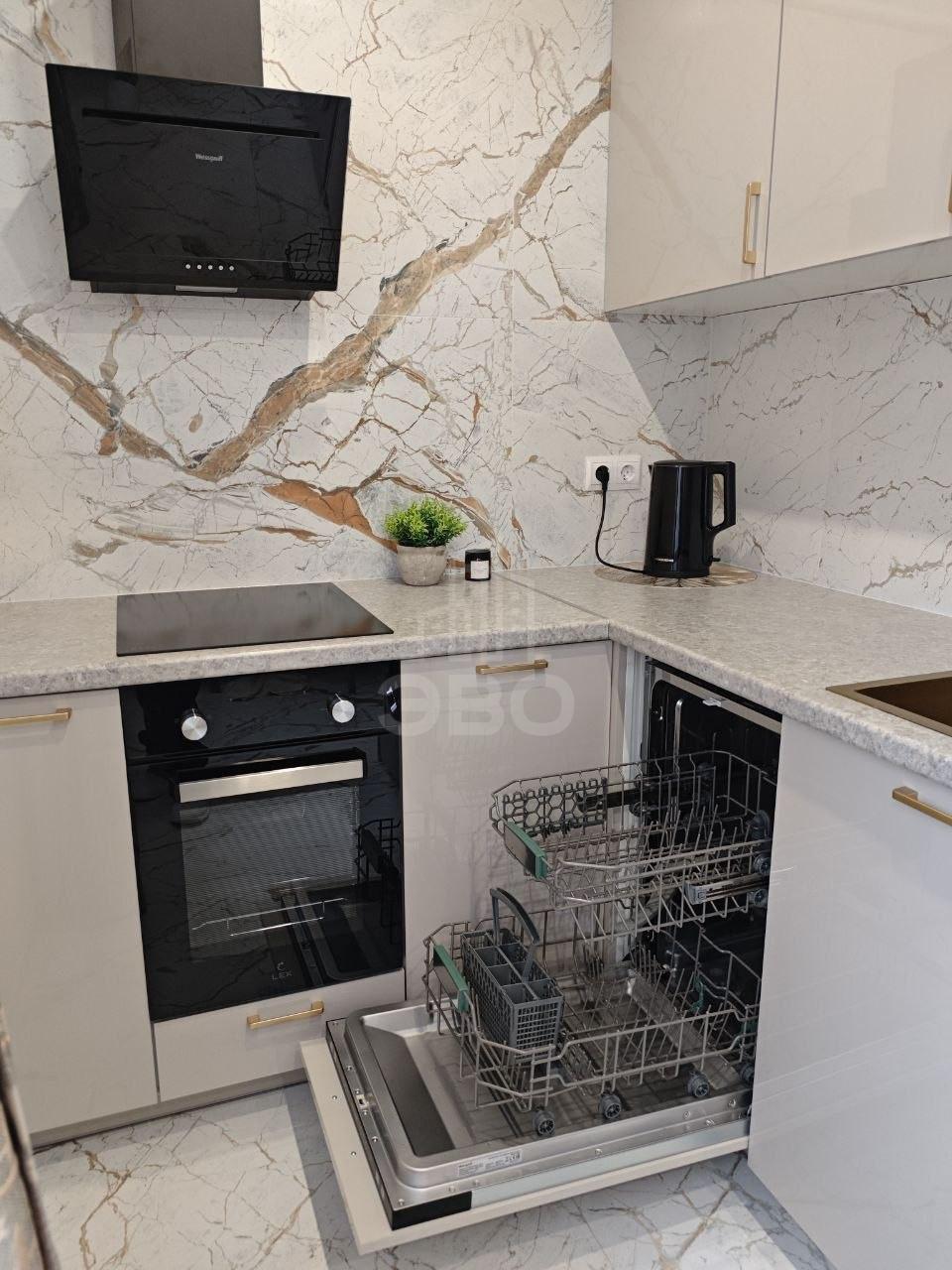 трехкомнатная квартира в Санкт-Петербурге по адресу: Большевиков проспект, 39, к 1, литера Ы