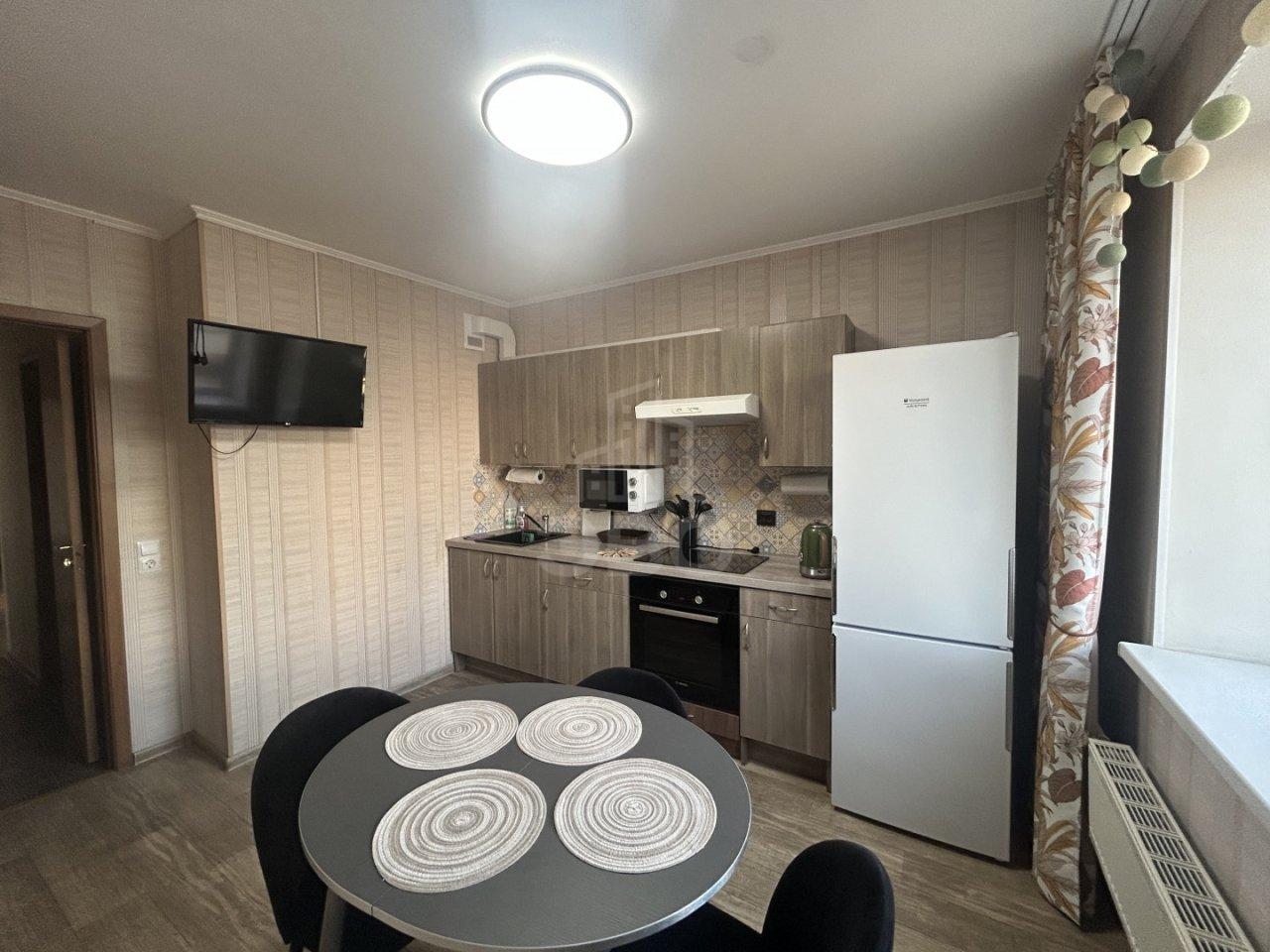 однокомнатная квартира в Санкт-Петербурге по адресу: Оптиков ул., 35, к 1