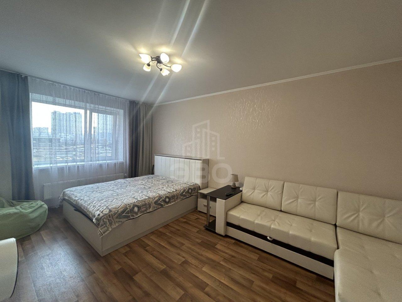 однокомнатная квартира в Санкт-Петербурге по адресу: Оптиков ул., 35, к 1