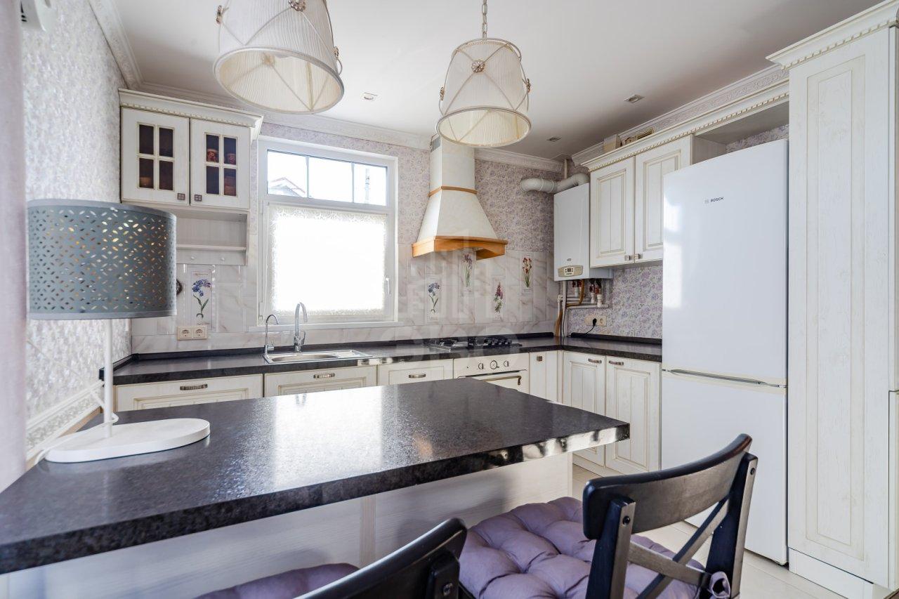 загородная недвижимость в Ленинградской области по адресу: Львовская ул., 10