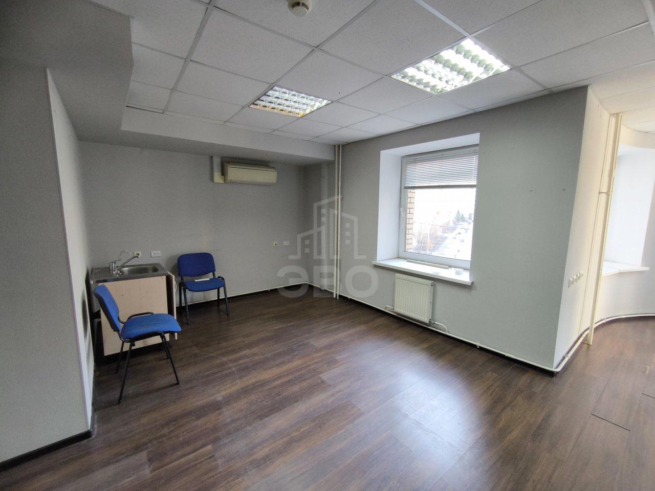 коммерция в Санкт-Петербурге по адресу: Коломяжский проспект, 28, к 3