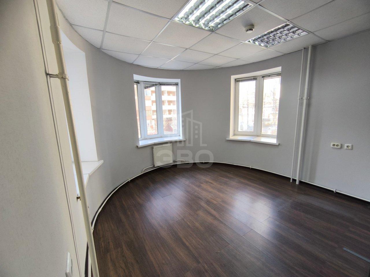 коммерция в Санкт-Петербурге по адресу: Коломяжский проспект, 28, к 3