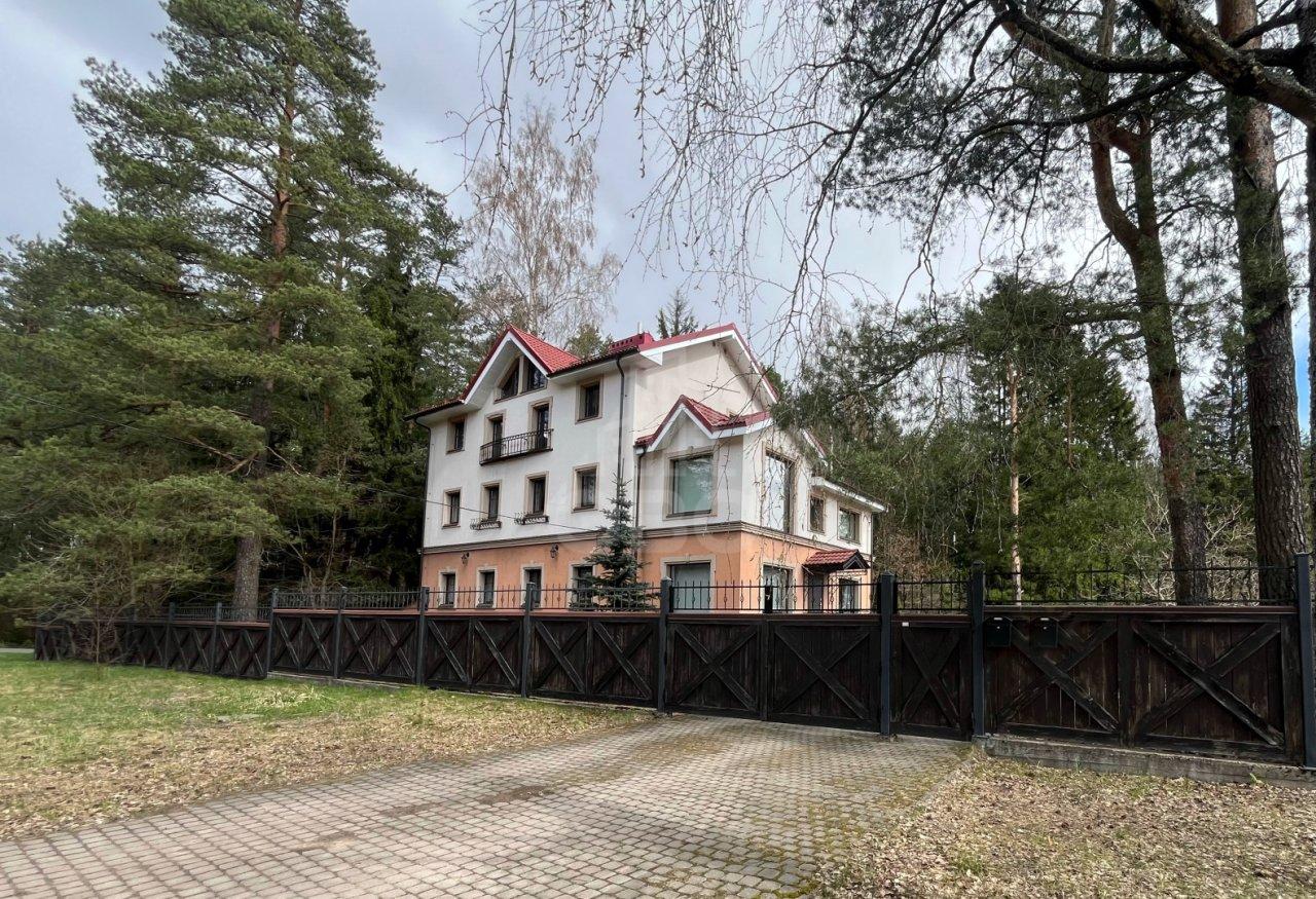 загородная недвижимость в Санкт-Петербурге по адресу: Песочная ул., 2