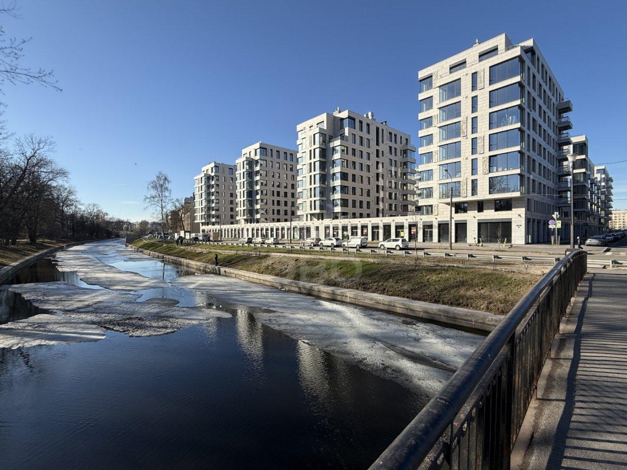 двухкомнатная квартира в Санкт-Петербурге по адресу: Чёрной речки наб., 35, строение 1