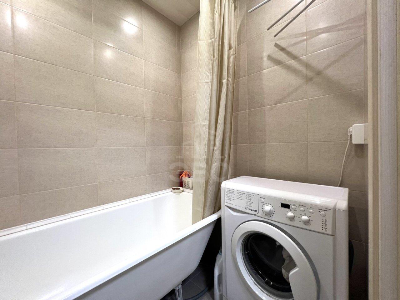 однокомнатная квартира в Санкт-Петербурге по адресу: Серебристый б-р., 38