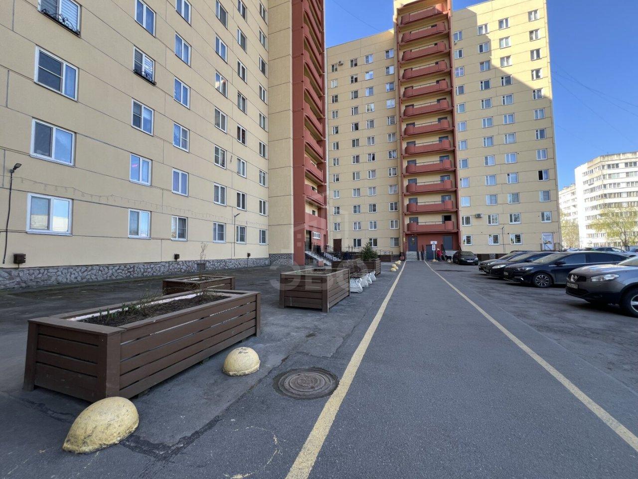 однокомнатная квартира в Санкт-Петербурге по адресу: Серебристый б-р., 38