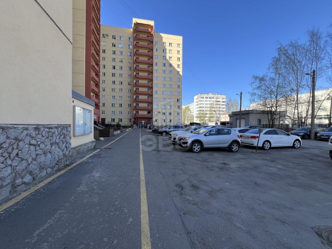 однокомнатная квартира в Санкт-Петербурге по адресу: Серебристый б-р., 38