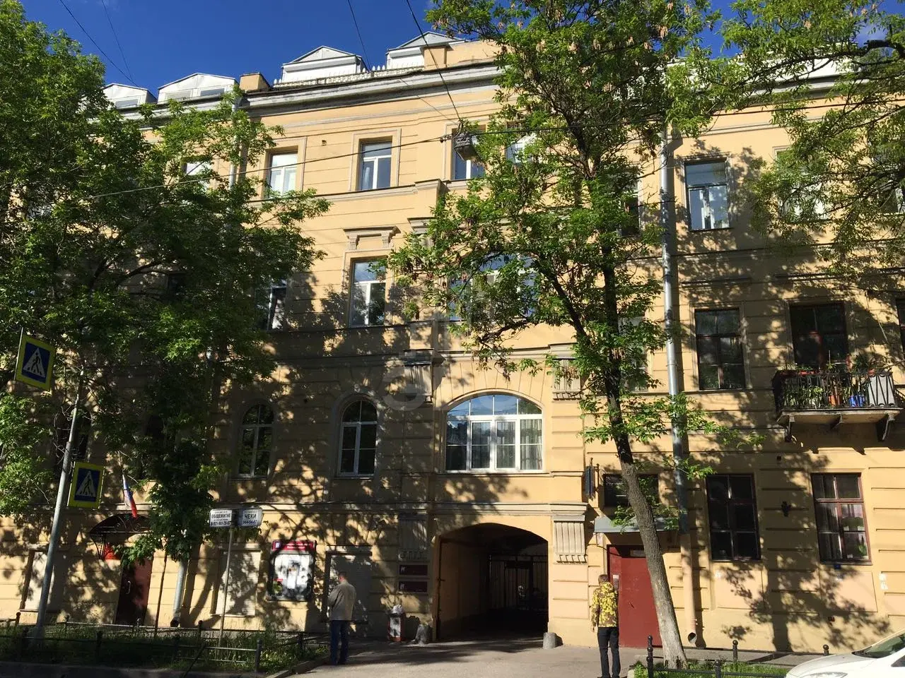 трехкомнатная квартира в Санкт-Петербурге по адресу: 4-я В.О. линия, 45