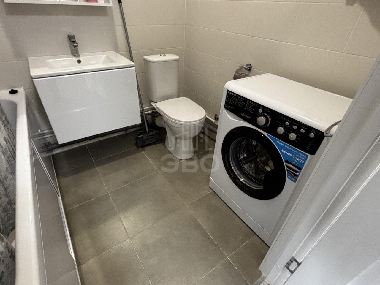 однокомнатная квартира в Санкт-Петербурге по адресу: Плесецкая ул., 24, строение 1