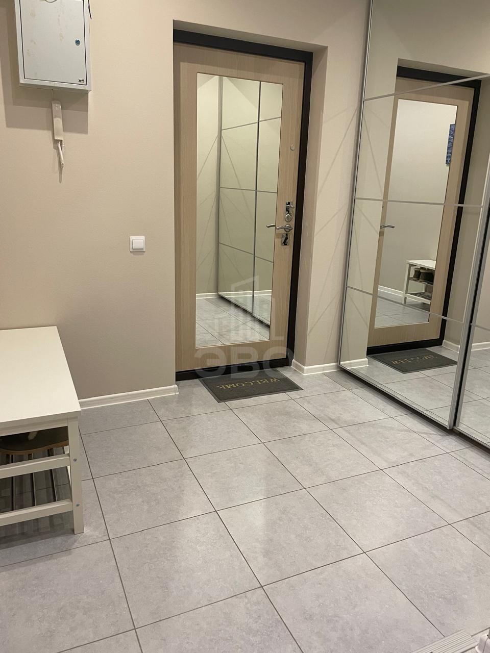 трехкомнатная квартира в Санкт-Петербурге по адресу: Лыжный пер., 4