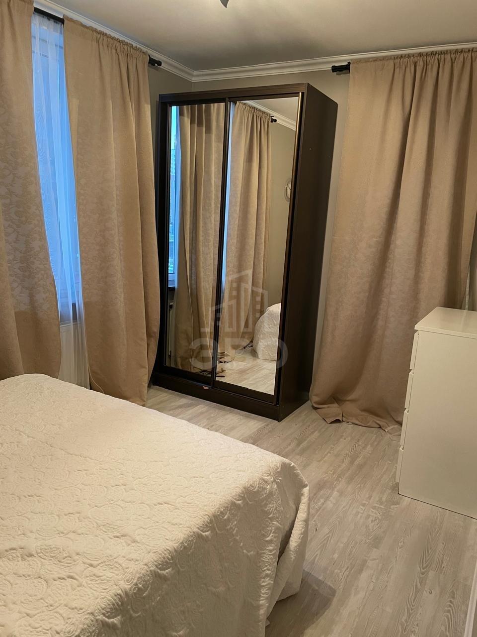 трехкомнатная квартира в Санкт-Петербурге по адресу: Лыжный пер., 4