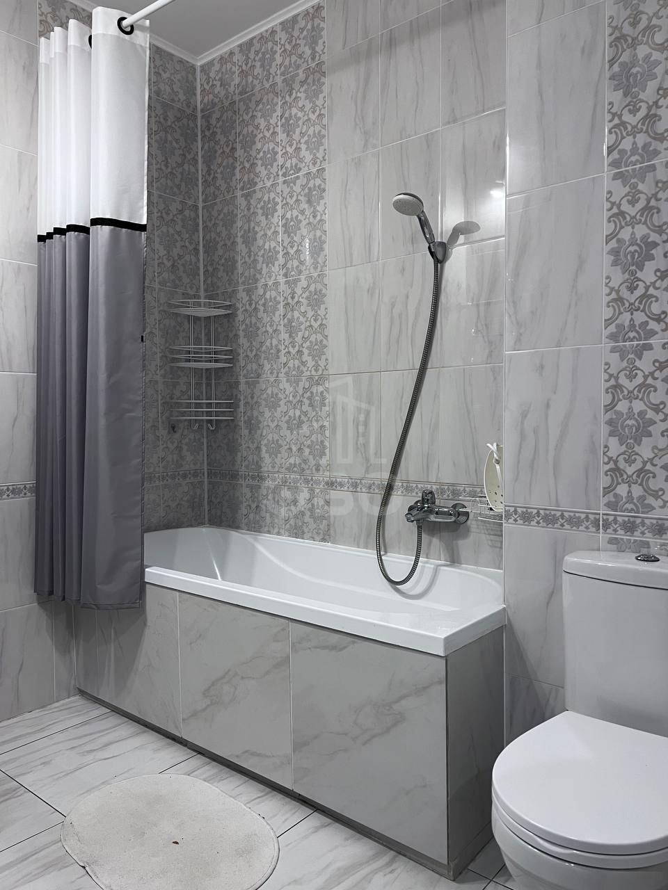 трехкомнатная квартира в Санкт-Петербурге по адресу: Лыжный пер., 4