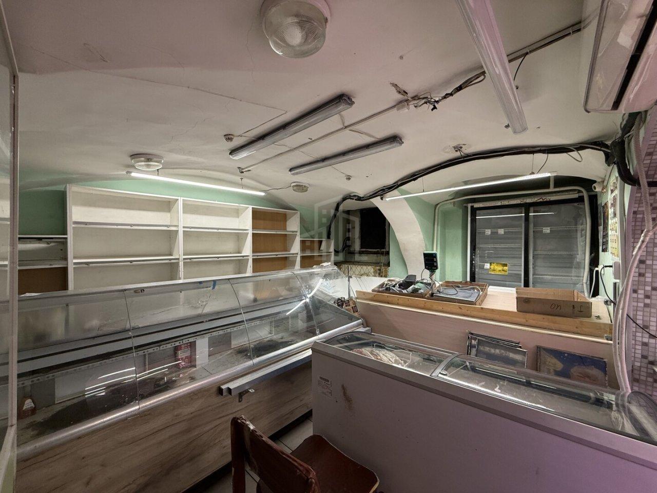 коммерция в Санкт-Петербурге по адресу: Декабристов ул., 9, литера А