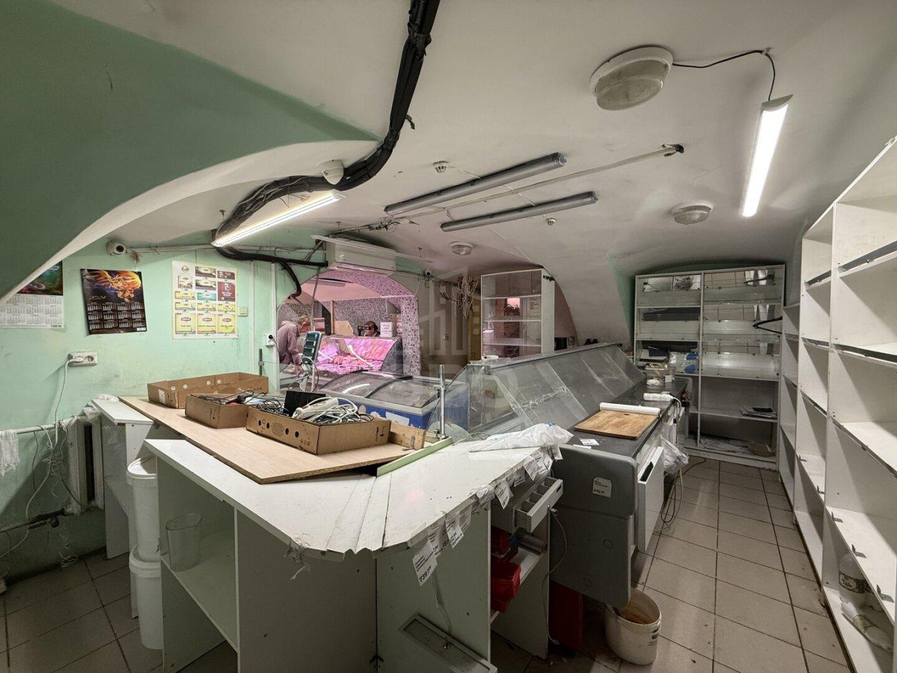 коммерция в Санкт-Петербурге по адресу: Декабристов ул., 9, литера А