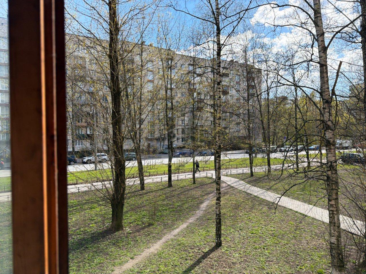 трехкомнатная квартира в Санкт-Петербурге по адресу: Стойкости ул., 15