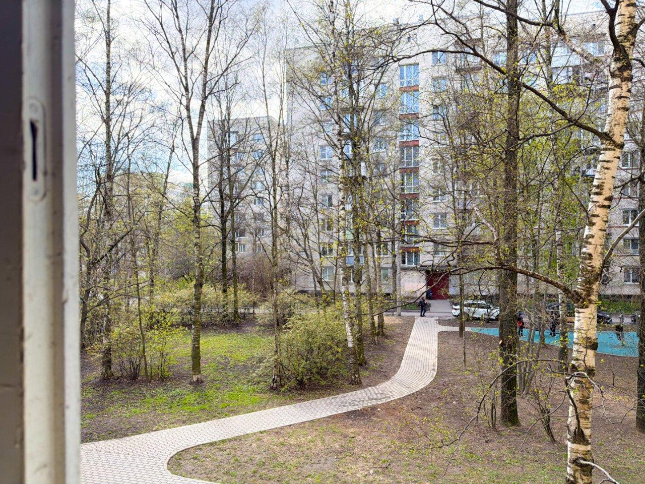 трехкомнатная квартира в Санкт-Петербурге по адресу: Стойкости ул., 15