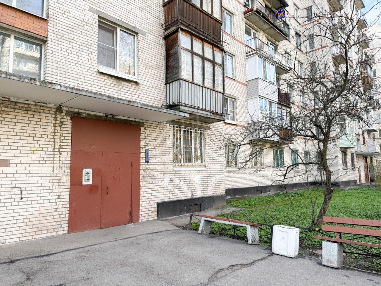 трехкомнатная квартира в Санкт-Петербурге по адресу: Стойкости ул., 15