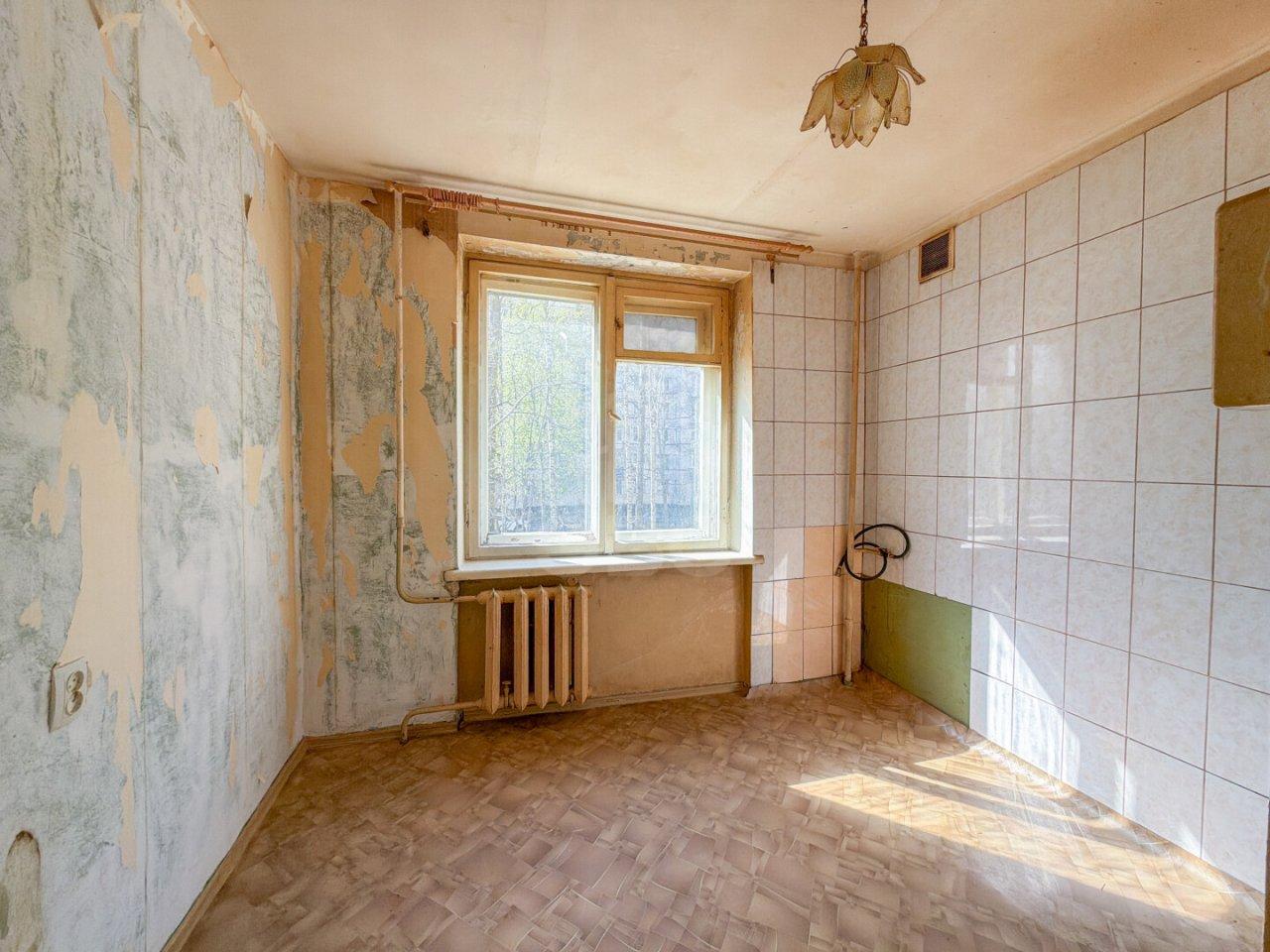 трехкомнатная квартира в Санкт-Петербурге по адресу: Стойкости ул., 15