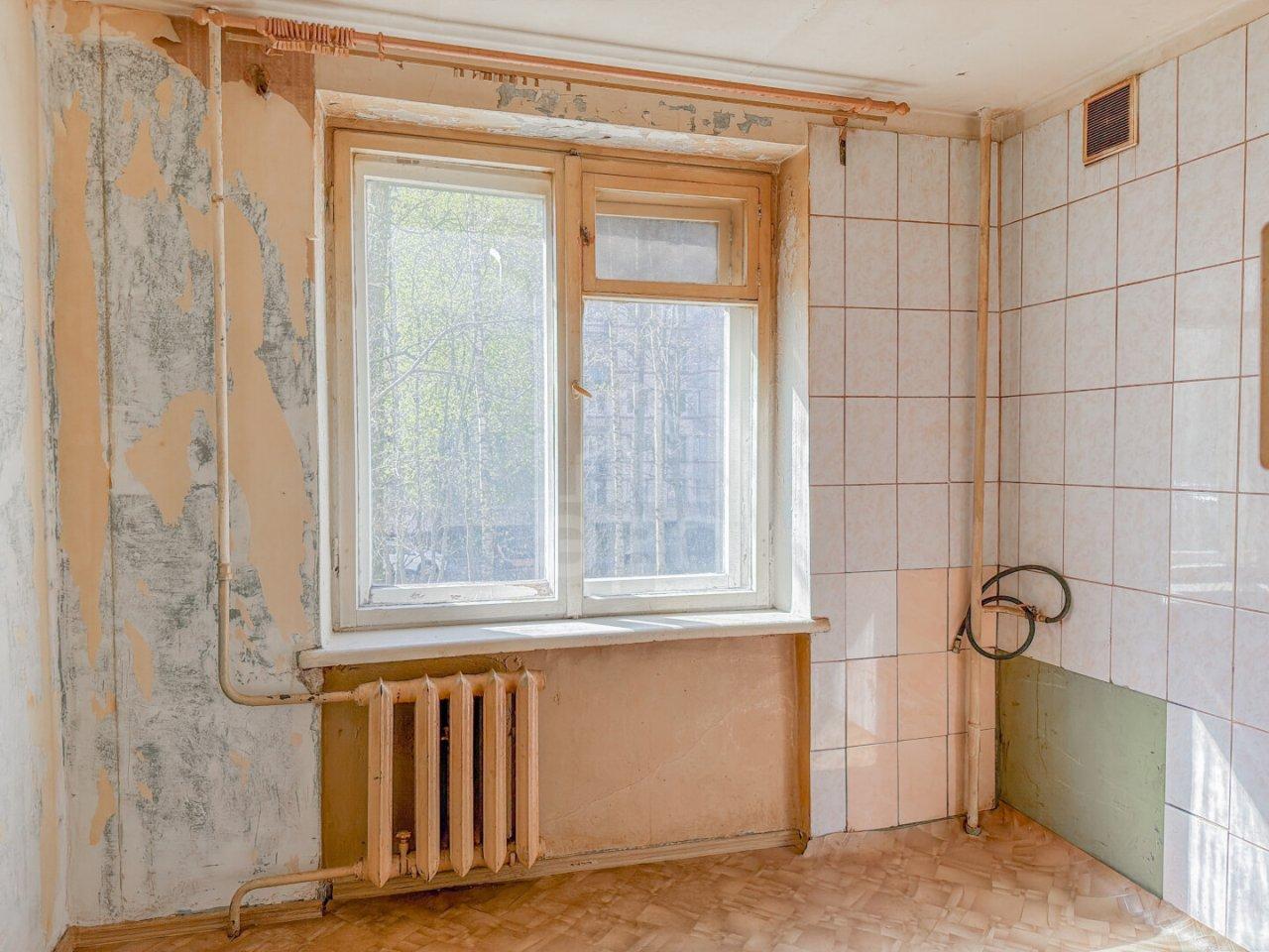 трехкомнатная квартира в Санкт-Петербурге по адресу: Стойкости ул., 15