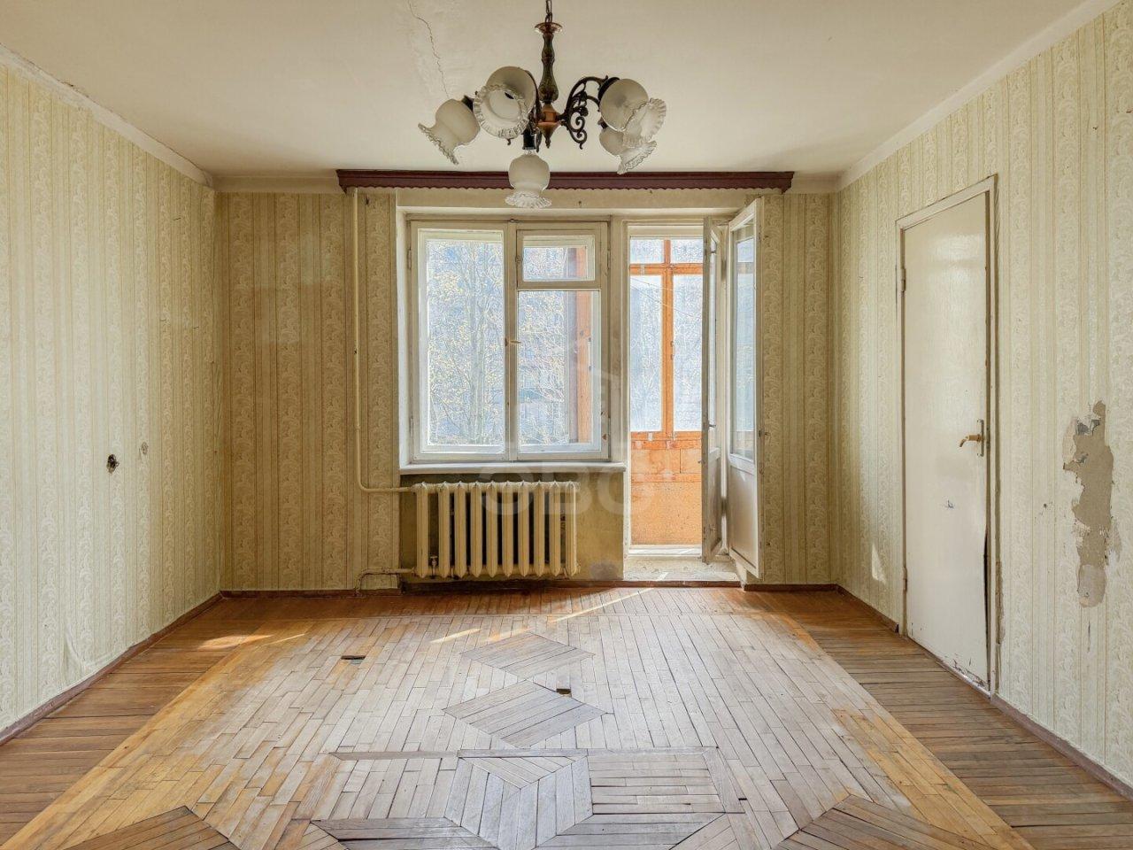 трехкомнатная квартира в Санкт-Петербурге по адресу: Стойкости ул., 15