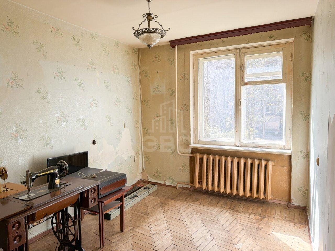 трехкомнатная квартира в Санкт-Петербурге по адресу: Стойкости ул., 15