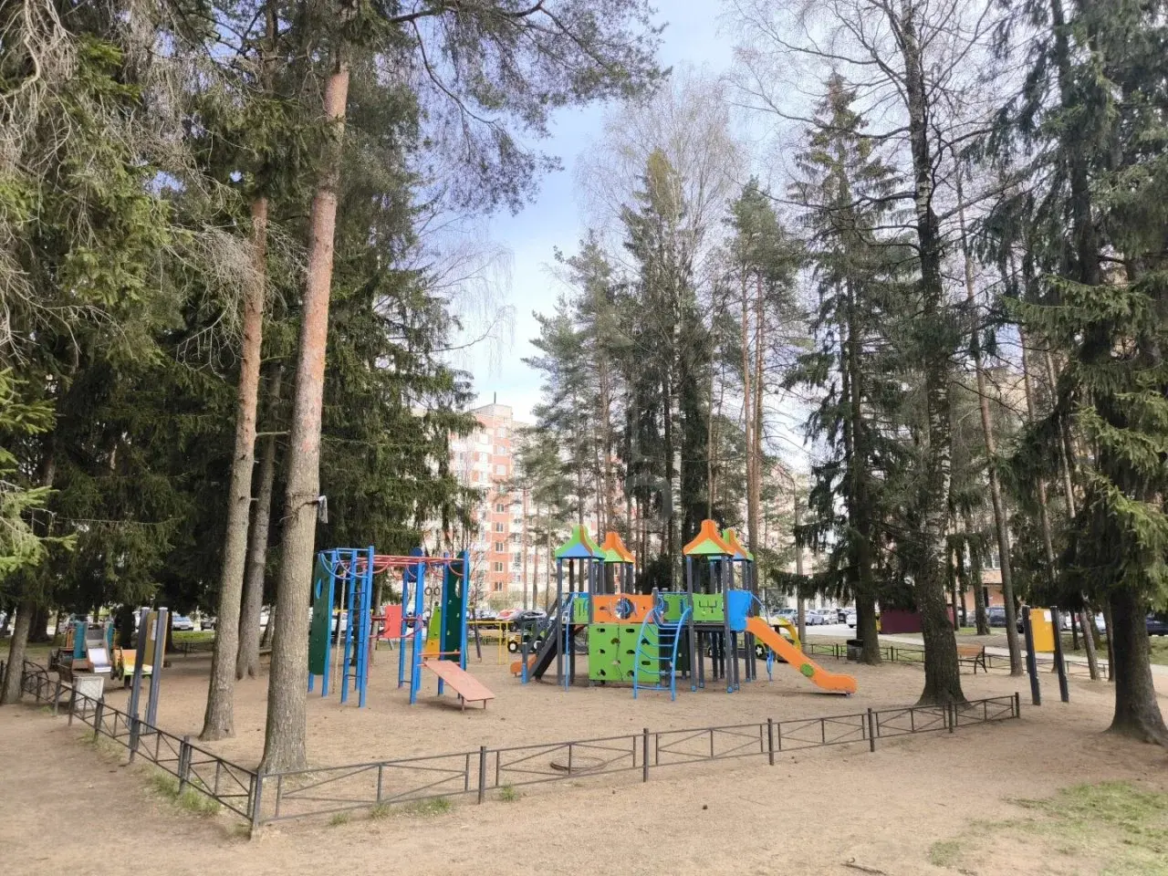 трехкомнатная квартира в Ленинградской области по адресу: Молодцова ул., 3