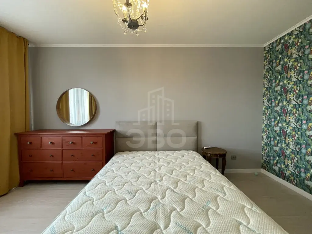трехкомнатная квартира в Санкт-Петербурге по адресу: Богословская ул., 4, к 1, строение 1
