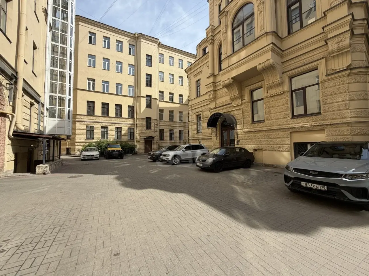 однокомнатная квартира в Санкт-Петербурге по адресу: Рубинштейна ул., 36
