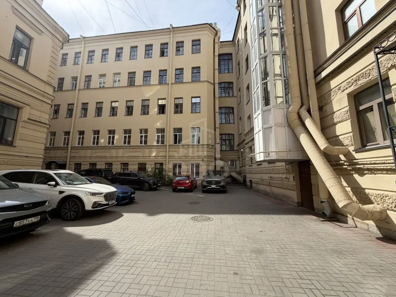 однокомнатная квартира в Санкт-Петербурге по адресу: Рубинштейна ул., 36