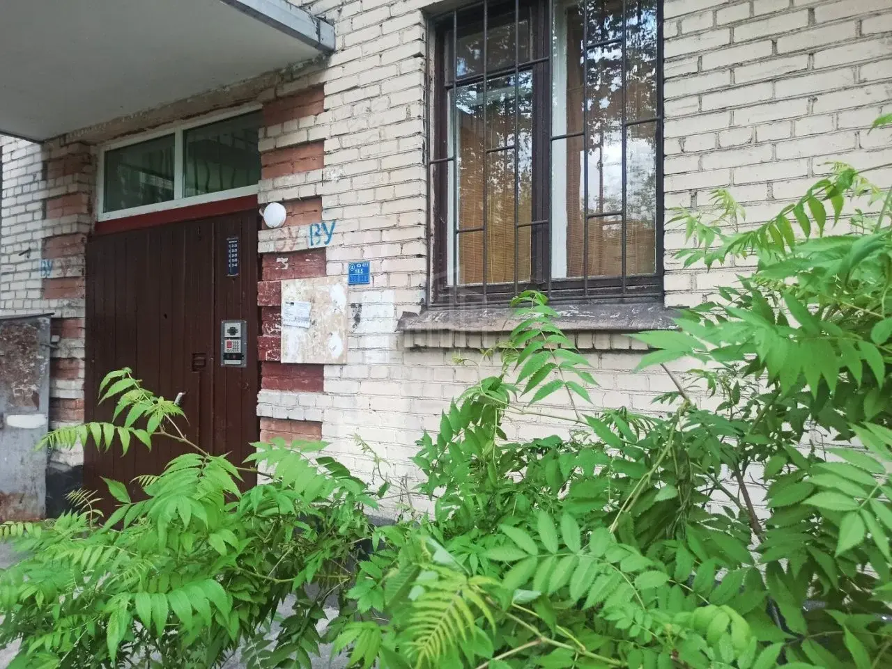 однокомнатная квартира в Санкт-Петербурге по адресу: Новоизмайловский проспект, 42, к 1