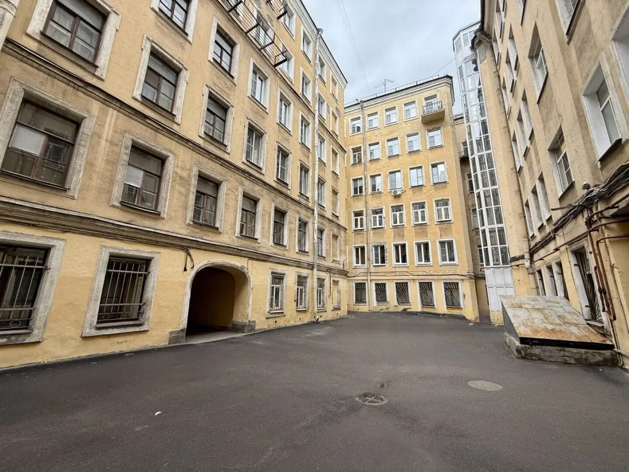 двухкомнатная квартира в Санкт-Петербурге по адресу: Старо-Петергофский проспект, 15