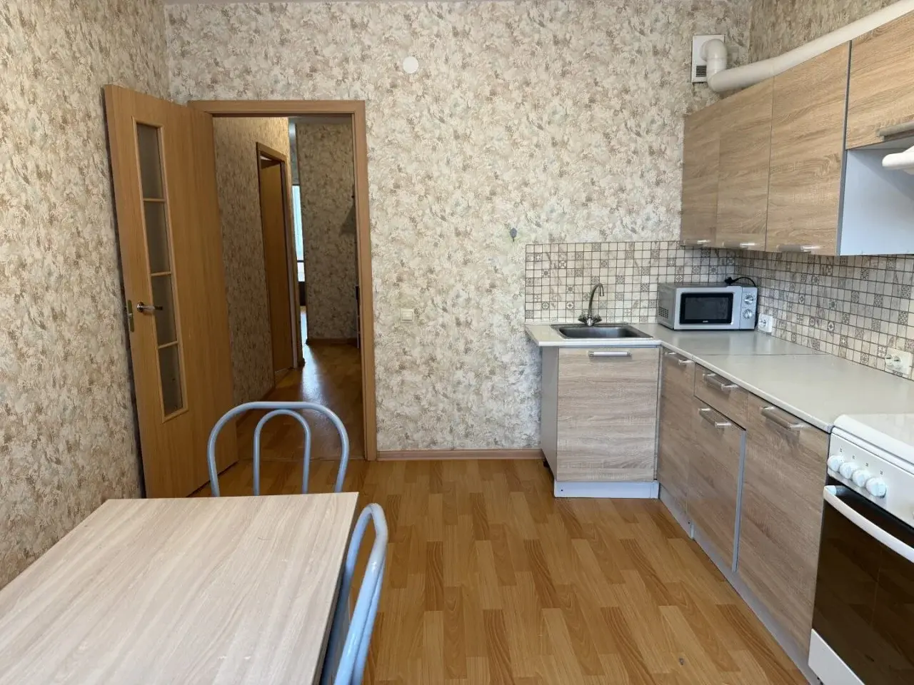 двухкомнатная квартира в Санкт-Петербурге по адресу: Фёдора Абрамова ул., 23, к 1