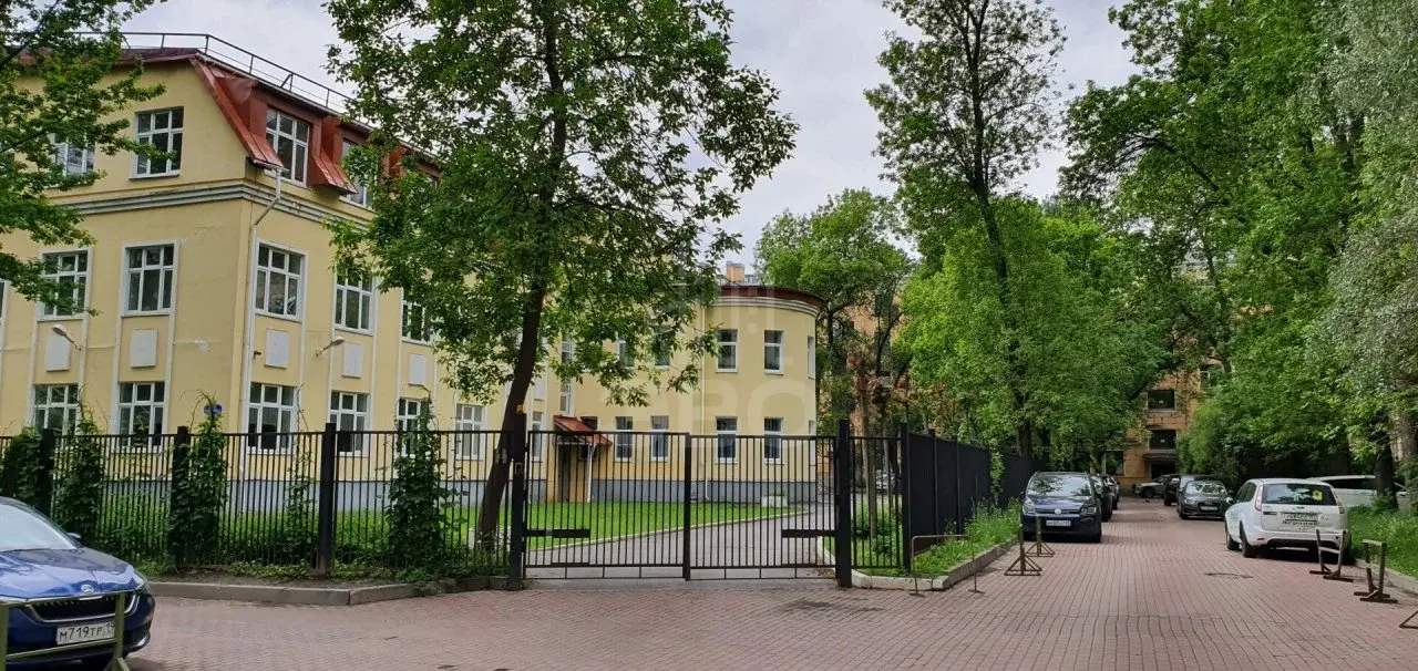 двухкомнатная квартира в Санкт-Петербурге по адресу: Таврическая ул., 2, к г