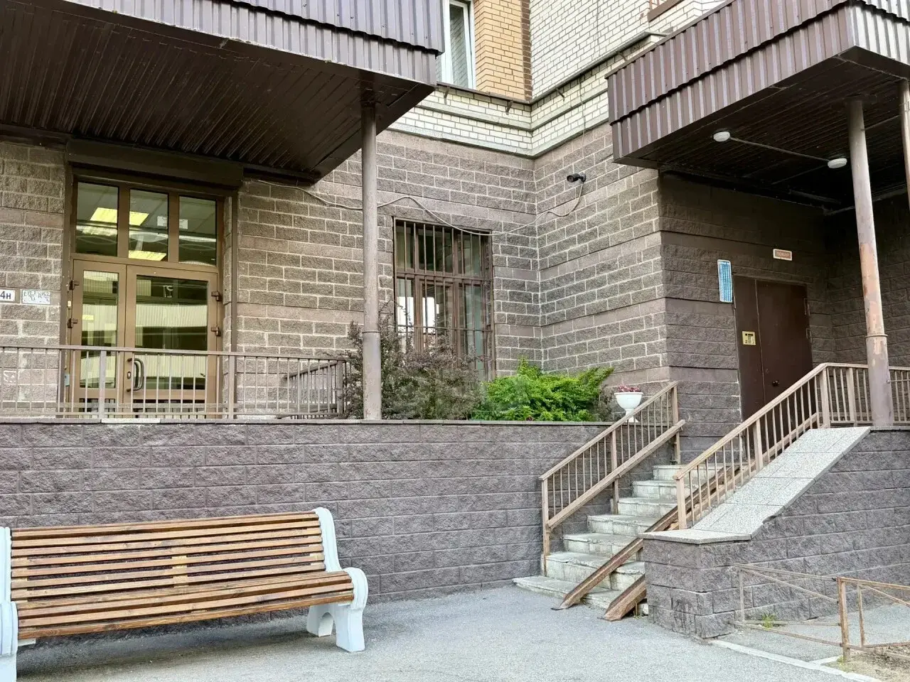 однокомнатная квартира в Санкт-Петербурге по адресу: Есенина ул., 1, к 2