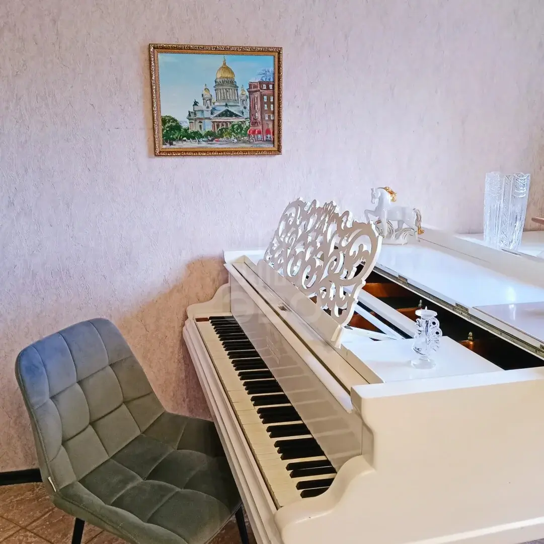 трехкомнатная квартира в Санкт-Петербурге по адресу: Яхтенная ул., 4, к 4