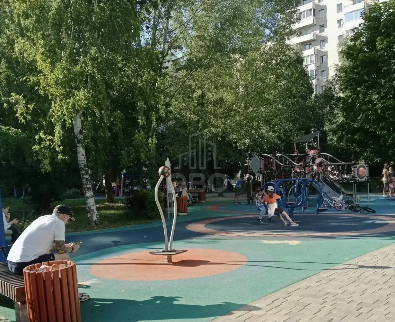 трехкомнатная квартира в Санкт-Петербурге по адресу: Яхтенная ул., 4, к 4