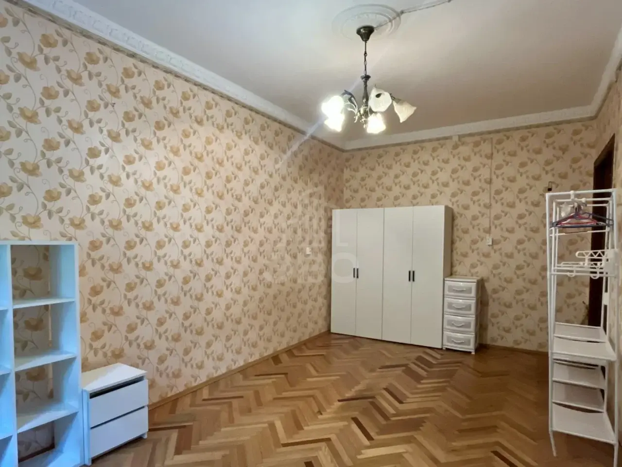 четырехкомнатная квартира в Санкт-Петербурге по адресу: Карташихина ул., 21