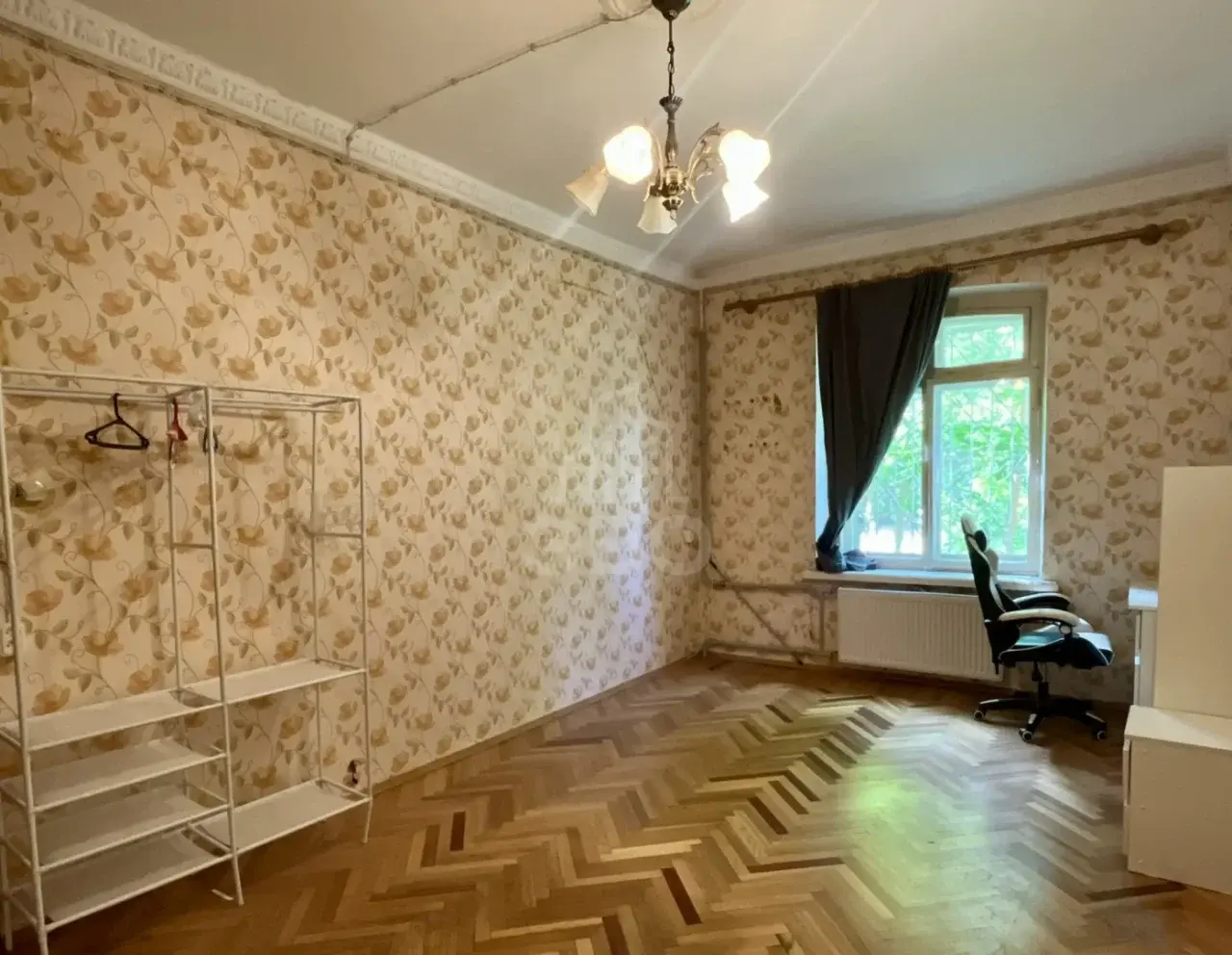 четырехкомнатная квартира в Санкт-Петербурге по адресу: Карташихина ул., 21