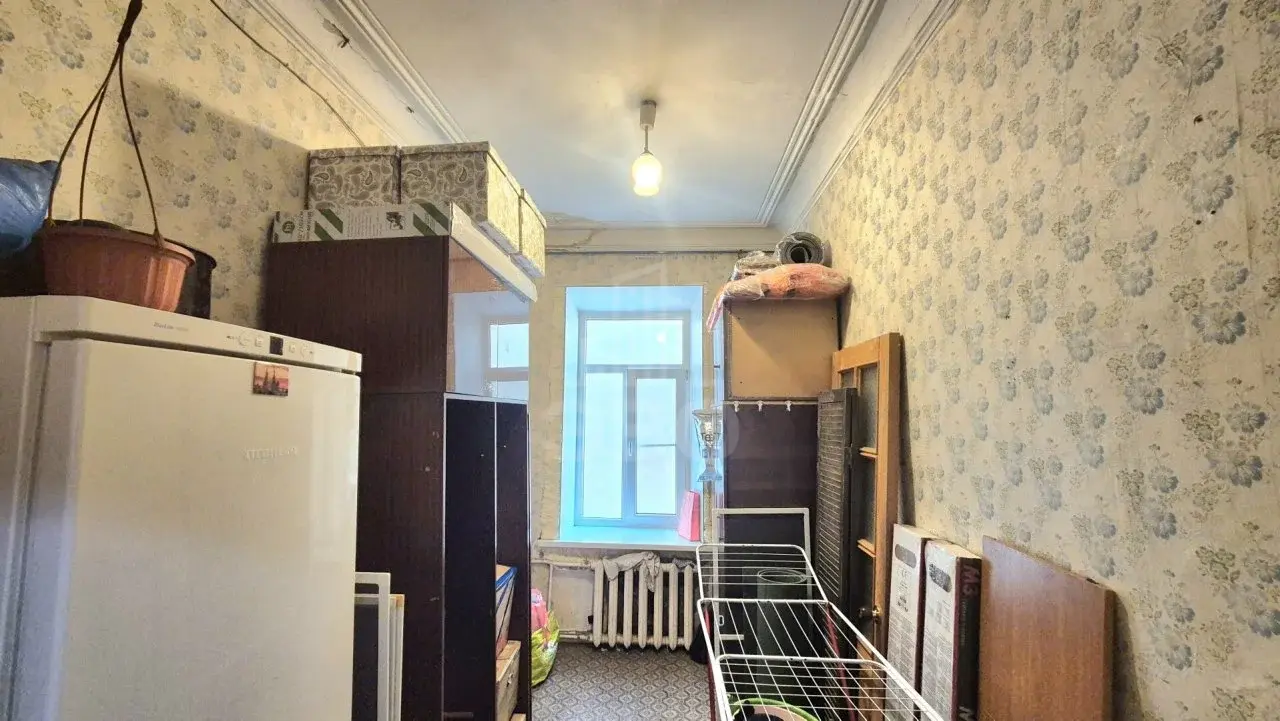 четырехкомнатная квартира в Санкт-Петербурге по адресу: 18-я В.О. линия, 25, литера А