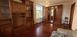 четырехкомнатная квартира в Санкт-Петербурге по адресу: Бассейная ул., 37