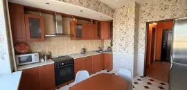 трехкомнатная квартира в Санкт-Петербурге по адресу: Ткачей ул., 68, к 2