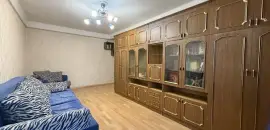 трехкомнатная квартира в Санкт-Петербурге по адресу: Крыленко ул., 13, к 1