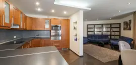 трехкомнатная квартира в Санкт-Петербурге по адресу: Кустодиева ул., 17
