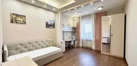 четырехкомнатная квартира в Санкт-Петербурге по адресу: Пражская ул., 44