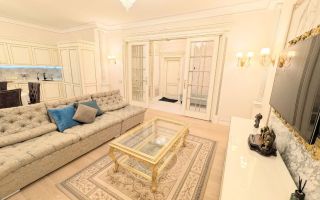 трехкомнатная квартира в Санкт-Петербурге по адресу: Жукова ул., 3