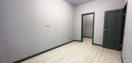 трехкомнатная квартира в Ленинградской области по адресу: Солнечная ул., 12