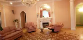 многокомнатная квартира в Санкт-Петербурге по адресу: Суворовский пр-кт., 40